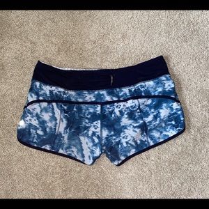 Lululemon -size 10- shorts